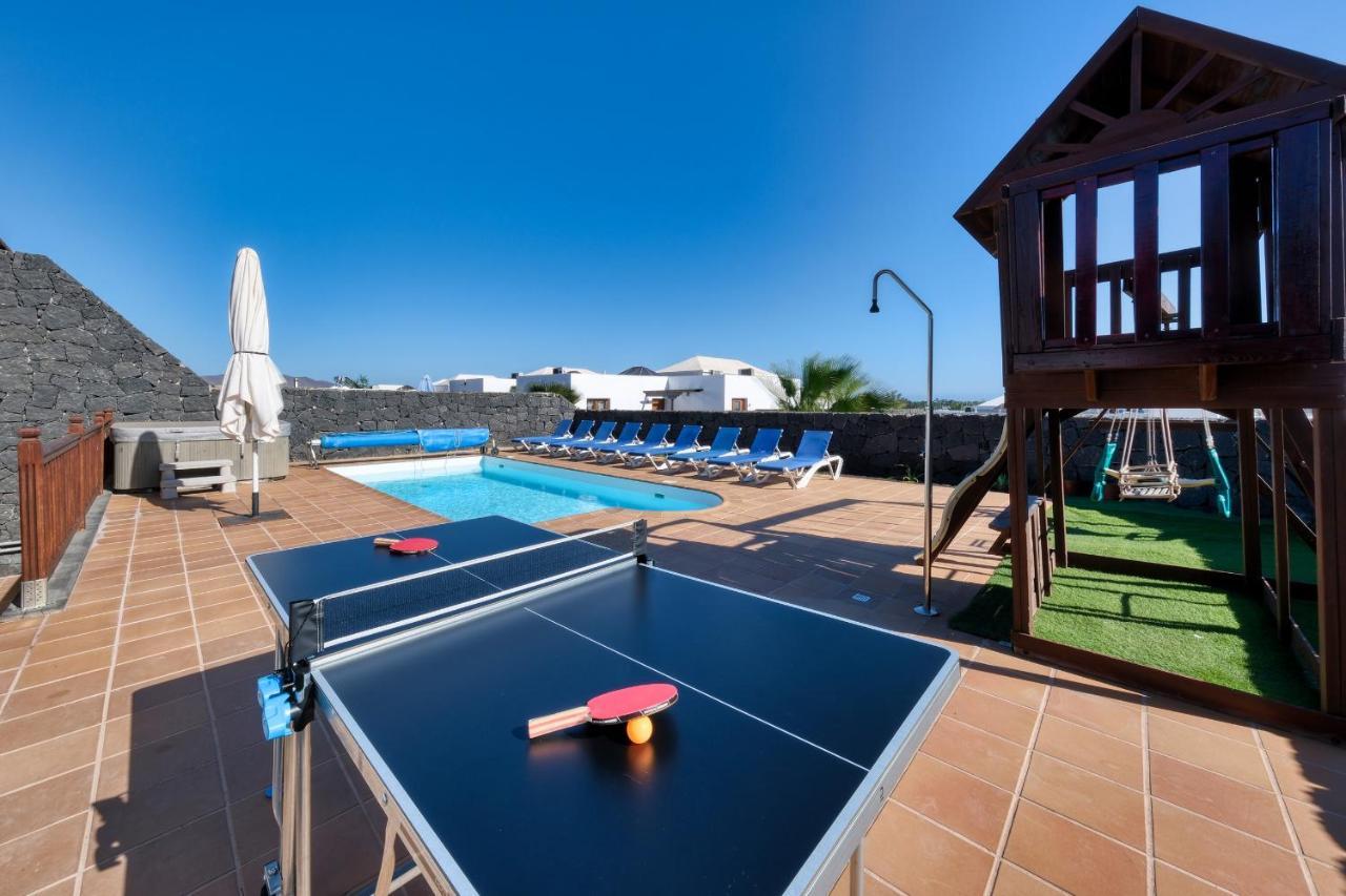 Villa Flavia-Private Pool, Jacuzzi, Sea Views Playa Blanca  Extérieur photo