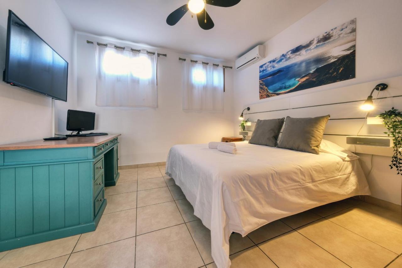 Villa Flavia-Private Pool, Jacuzzi, Sea Views Playa Blanca  Extérieur photo