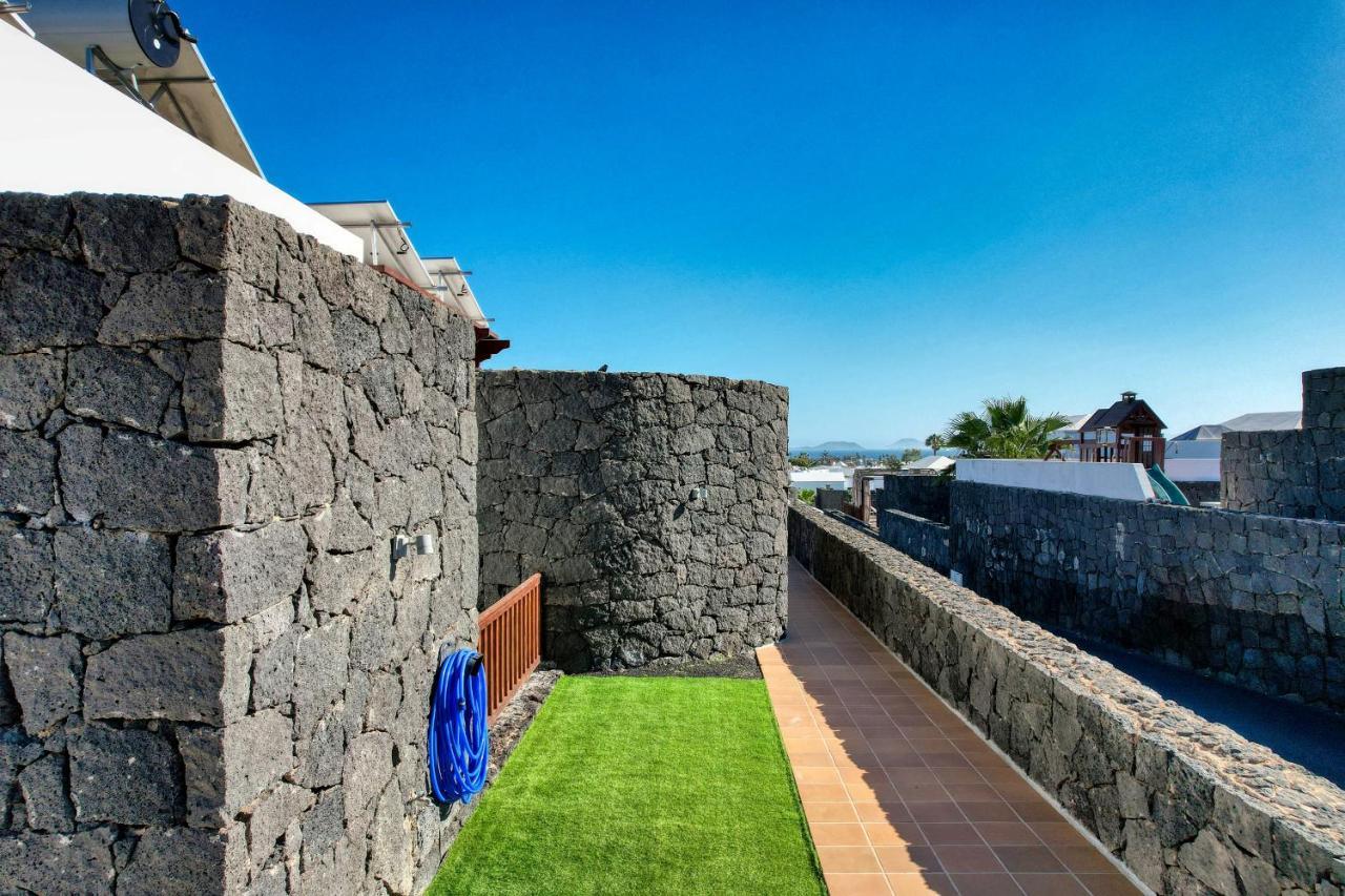Villa Flavia-Private Pool, Jacuzzi, Sea Views Playa Blanca  Extérieur photo