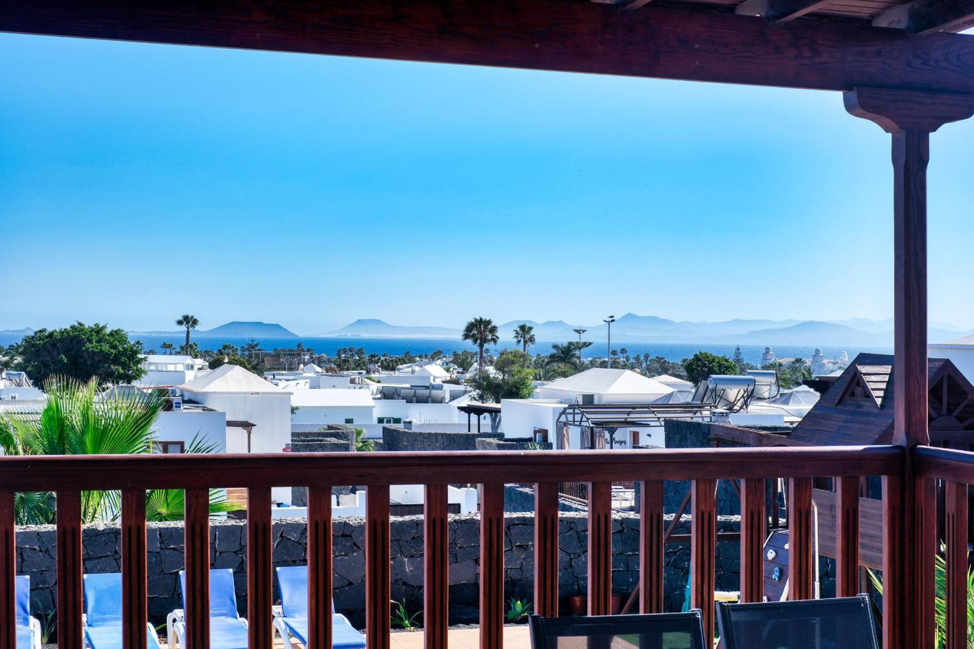 Villa Flavia-Private Pool, Jacuzzi, Sea Views Playa Blanca  Extérieur photo